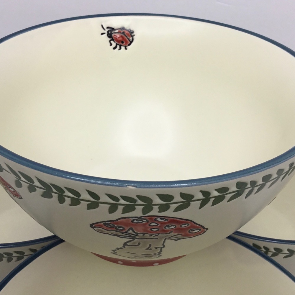 4 Cereal Bowls 
Spectrum Ceramic 6” Mushroom New Red and White Lady Bees - Picture 10 of 10